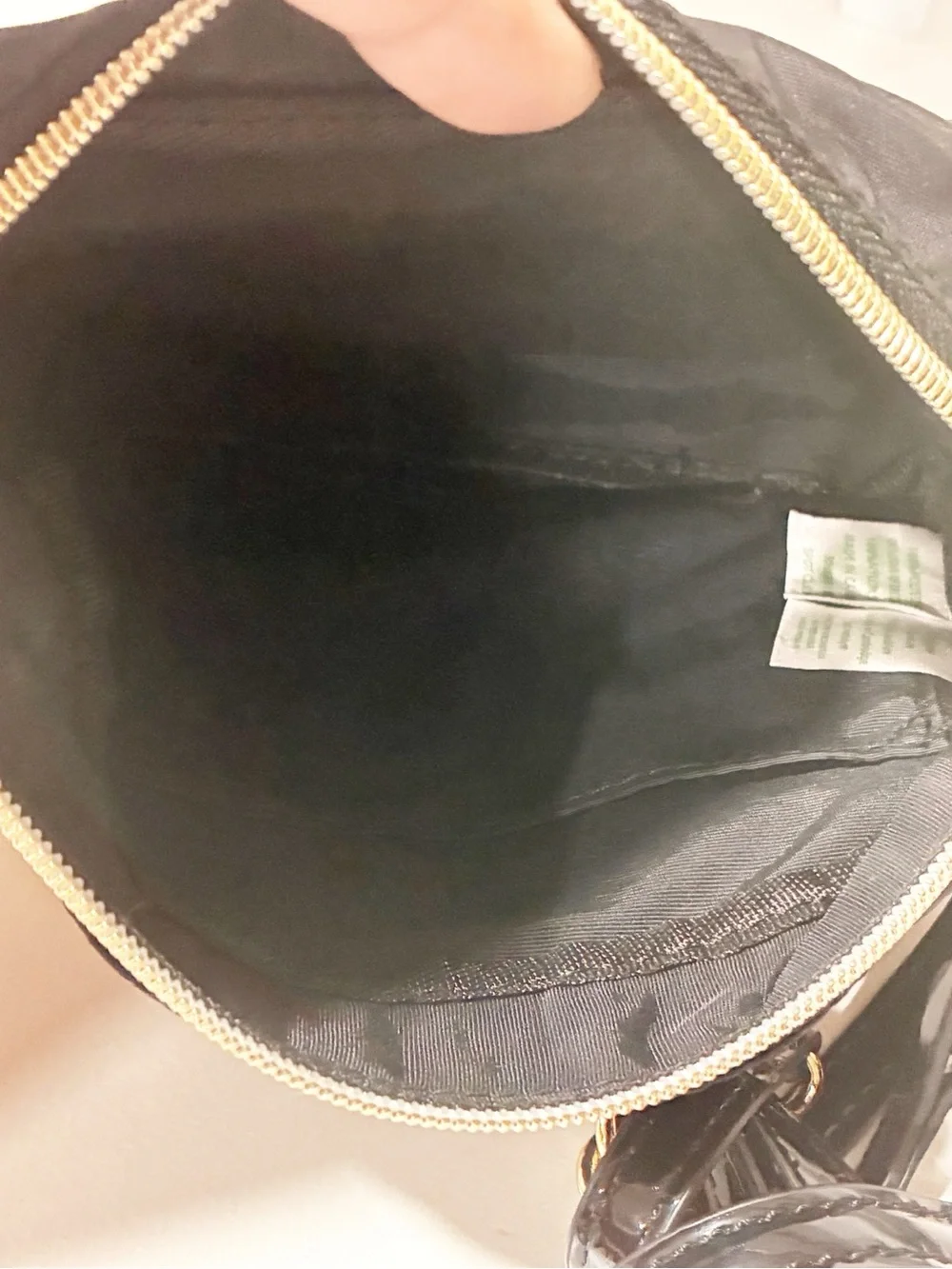 Lilly Pulitzer Liaden Crossbody with Gold Zipper Black Nylon‎